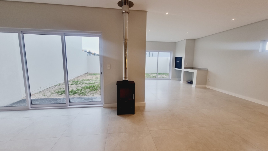 3 Bedroom Property for Sale in Sandown Western Cape